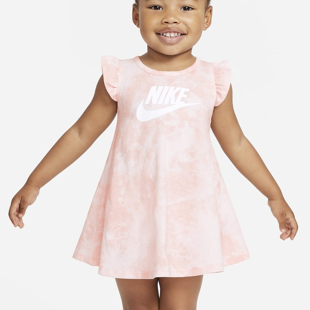 The Nike Sportswear Dress is 100% cute and 100% comfy. It's made of soft fabric